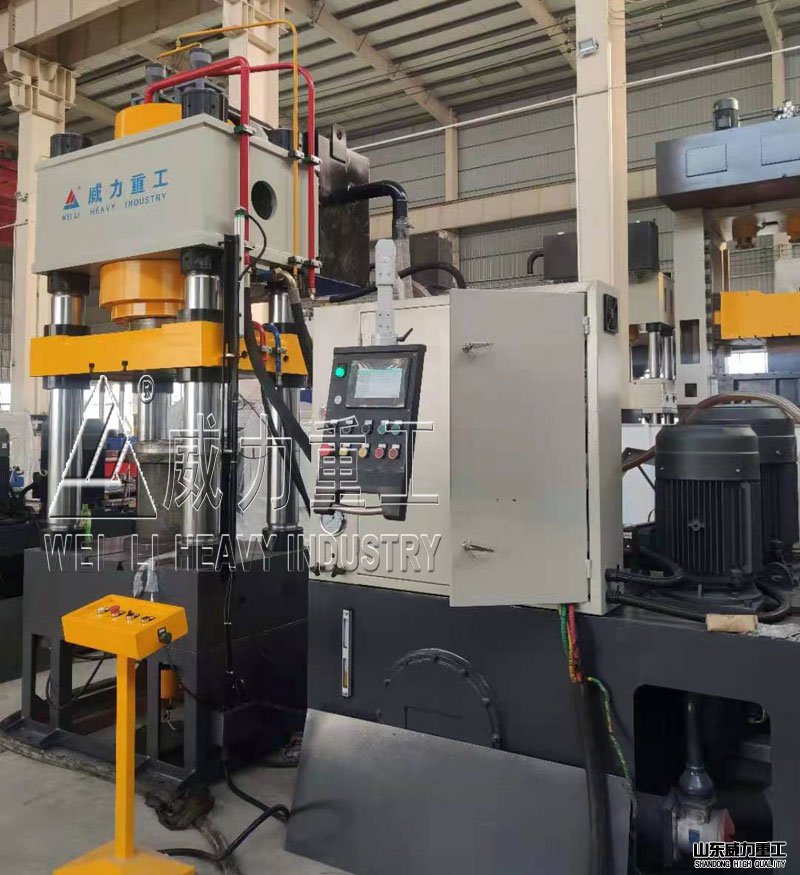 伺服500噸四柱油壓機(jī)